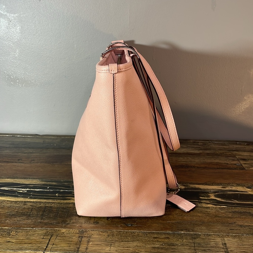 Coach petal pink handbag nice shape some nics along handle as shown - beautiful! - Picture 5 of 17